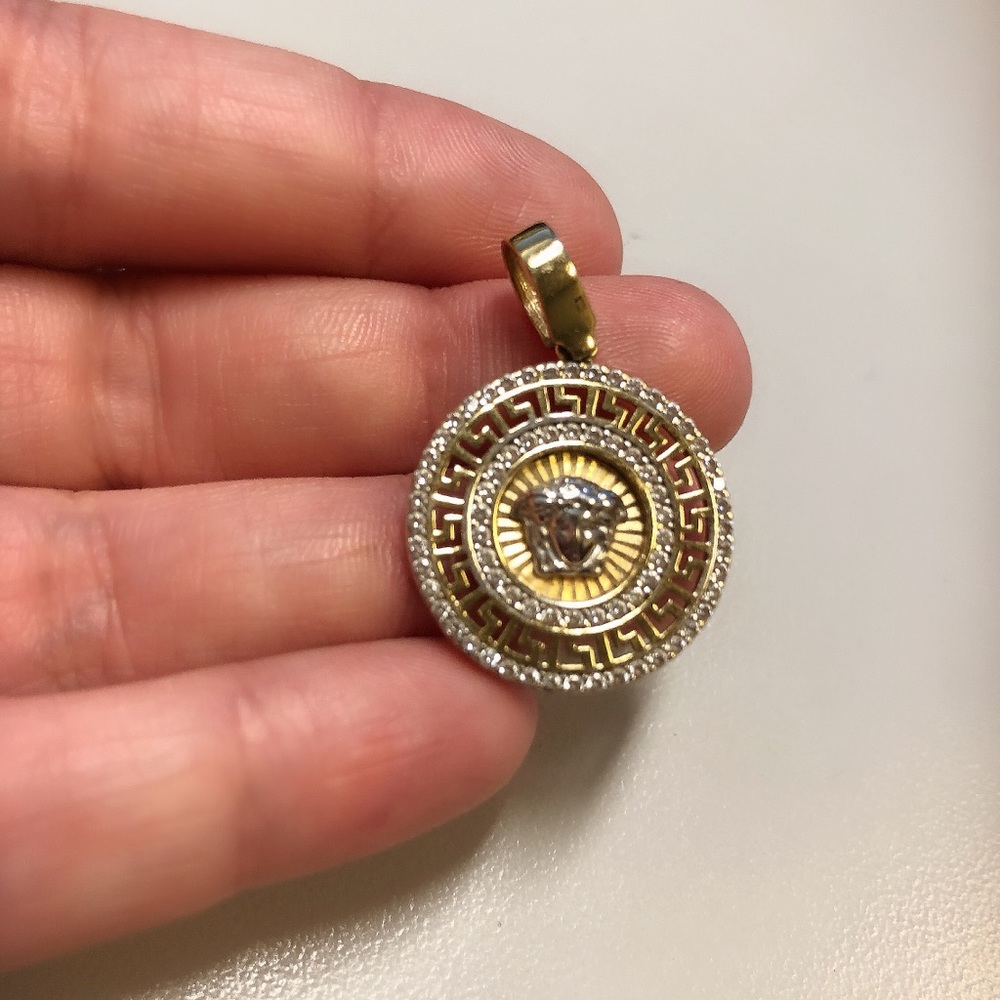 Médaillon versace